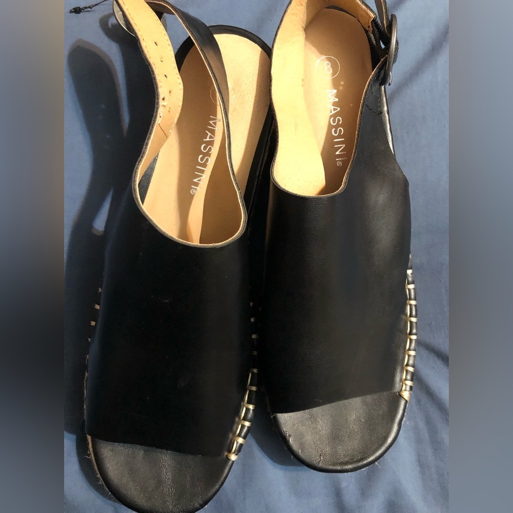Massini Black Open-Toe Wedge Sandals